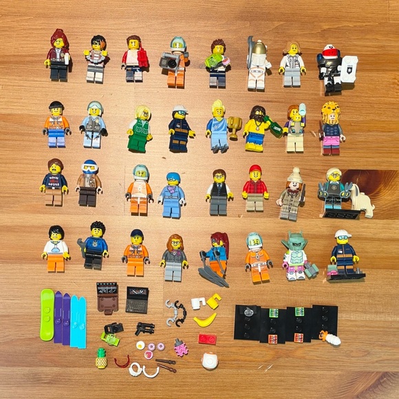 Lego Minifigures Lot of 32 Assorted Harry Potter Snowboard Skier Accessories - Picture 6 of 13
